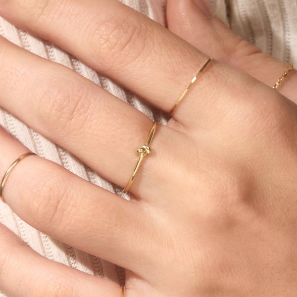 Poet’s Knot Gold Ring