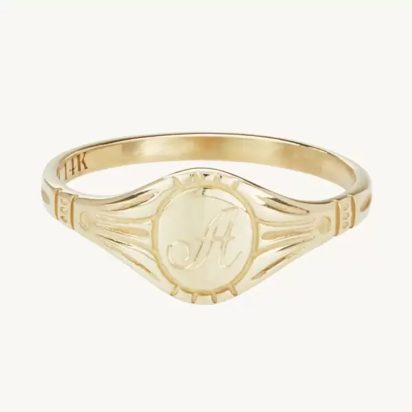 Grand Cygnet Gold Ring