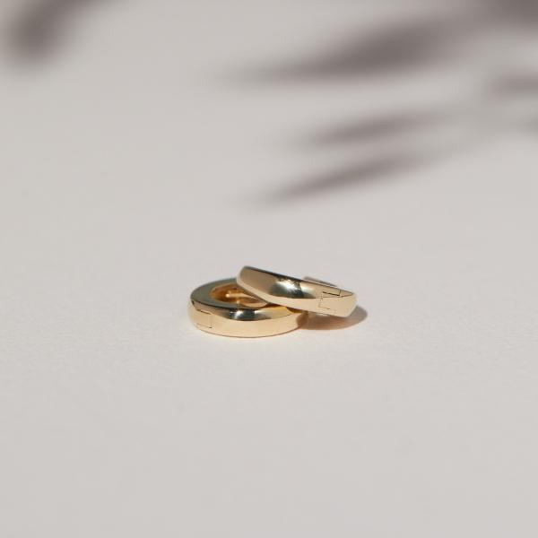 Chubby Huggy Gold Hoop Earrings (single)